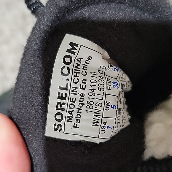 Sorel Boots - Picture 8 of 8